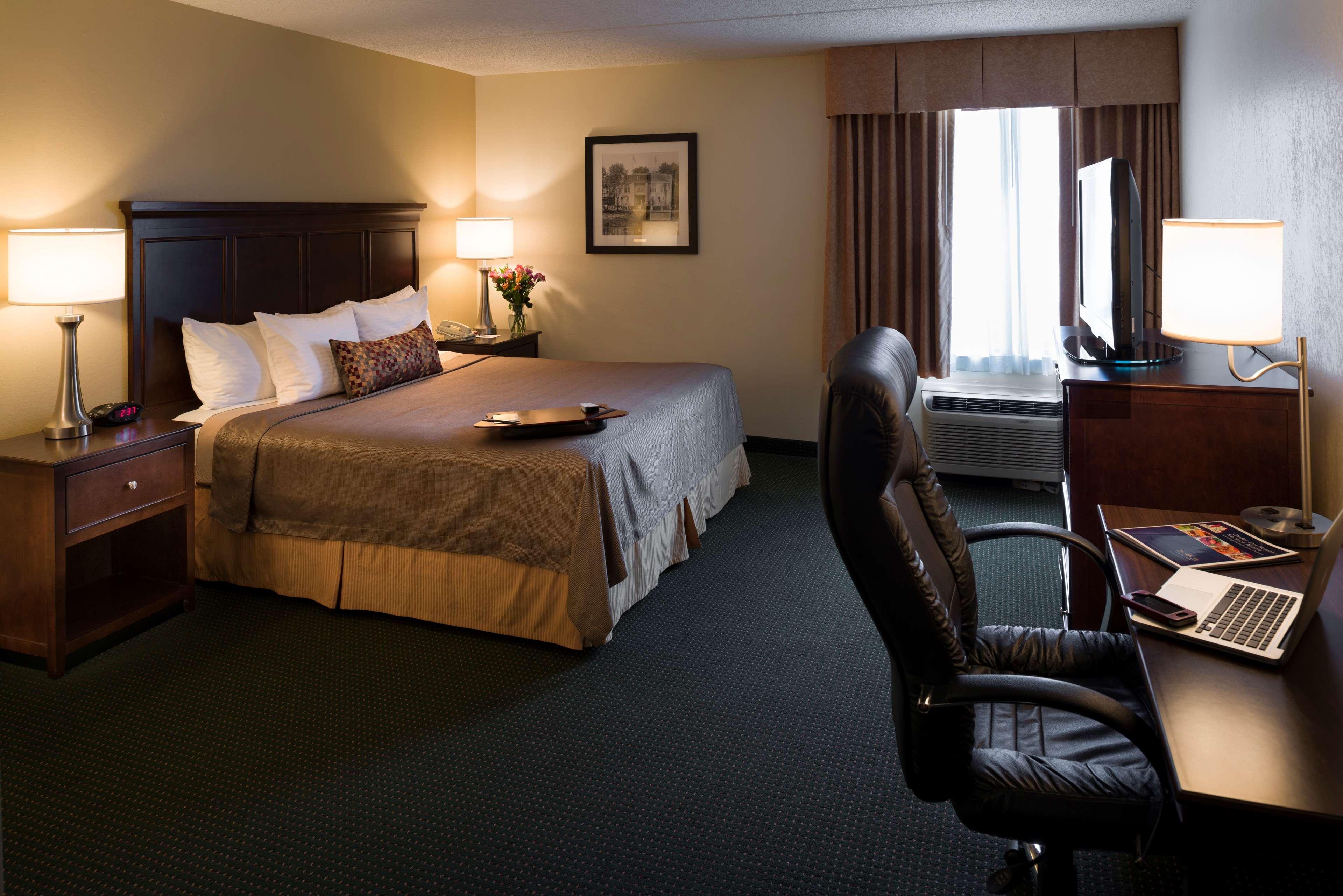 Best Western Plus Knoxville Cedar Bluff Exterior photo