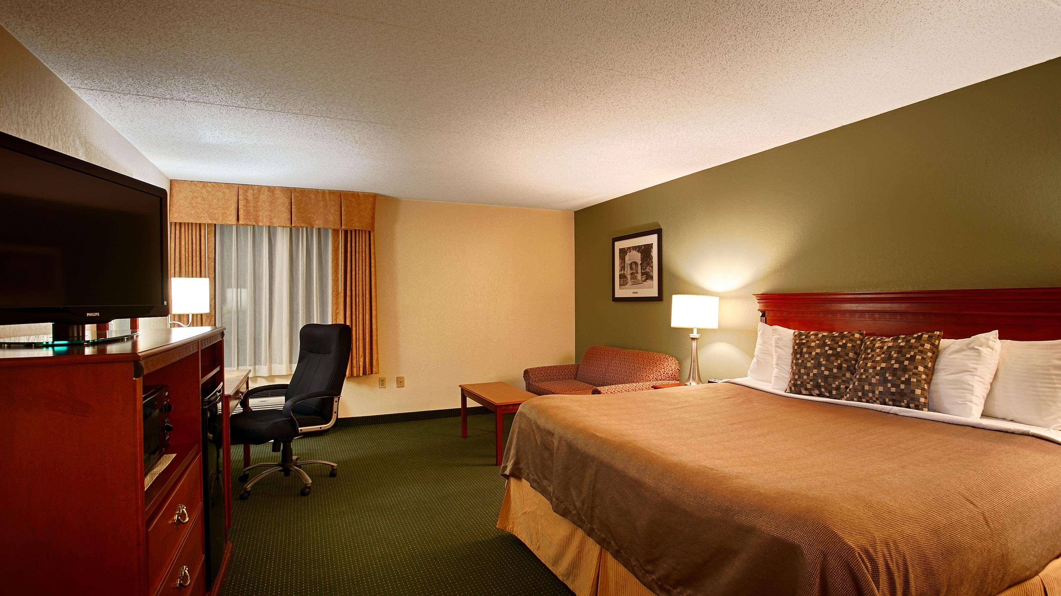 Best Western Plus Knoxville Cedar Bluff Exterior photo