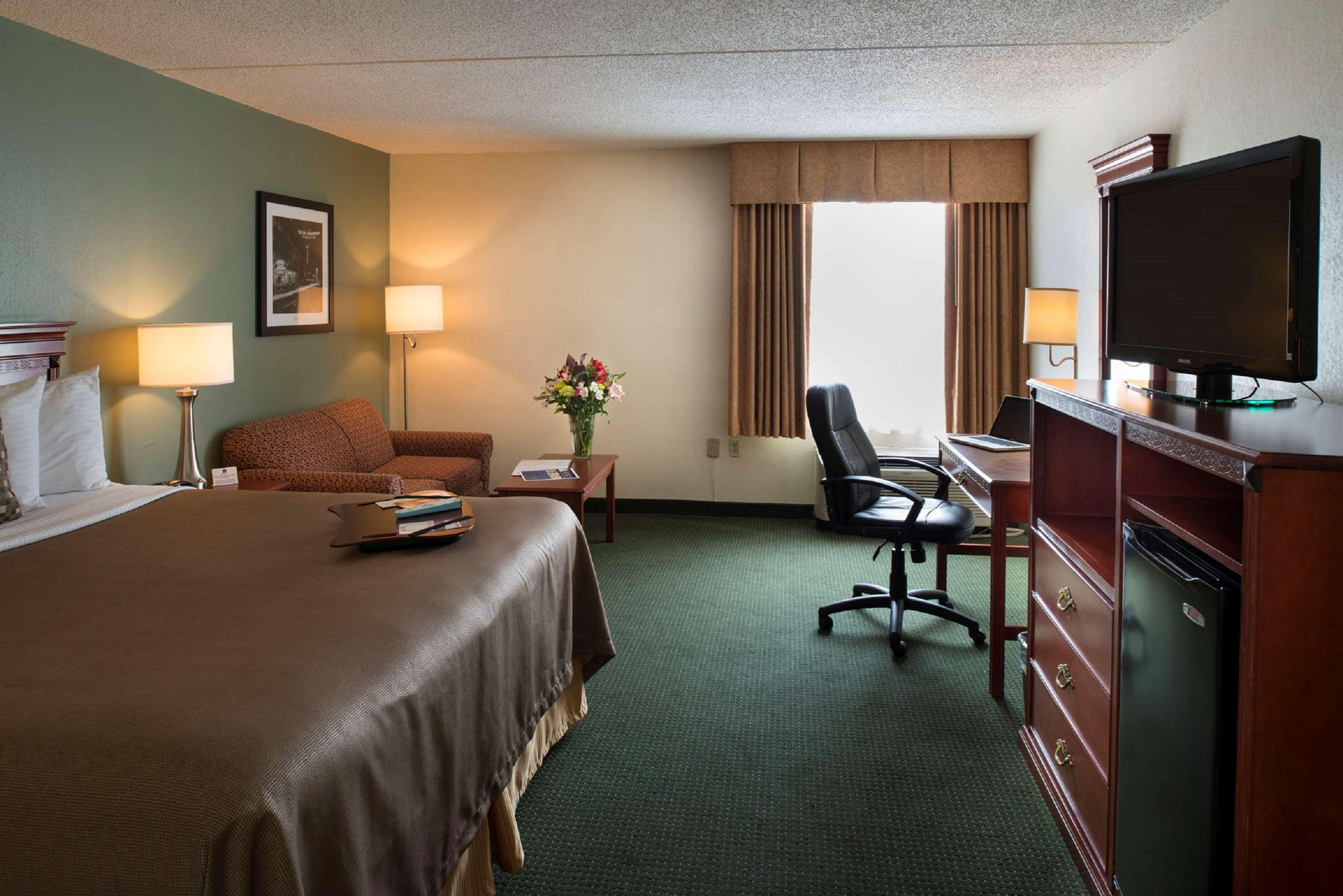 Best Western Plus Knoxville Cedar Bluff Exterior photo