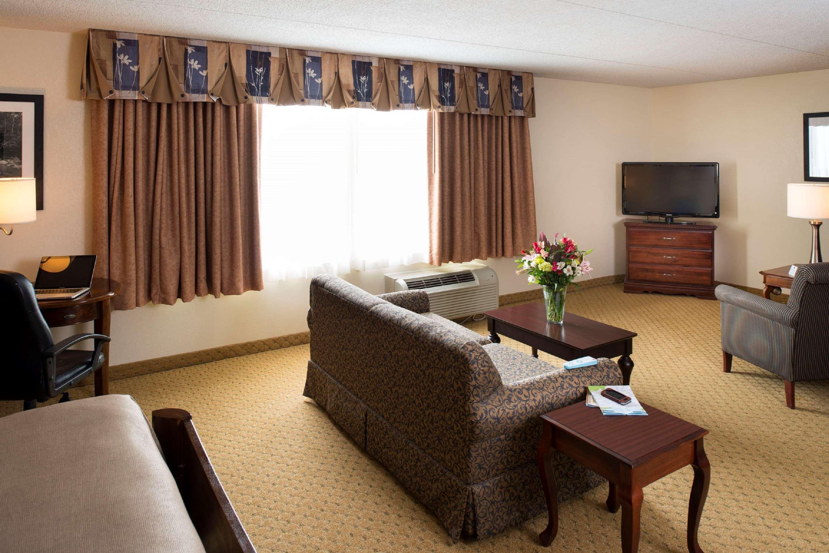 Best Western Plus Knoxville Cedar Bluff Exterior photo
