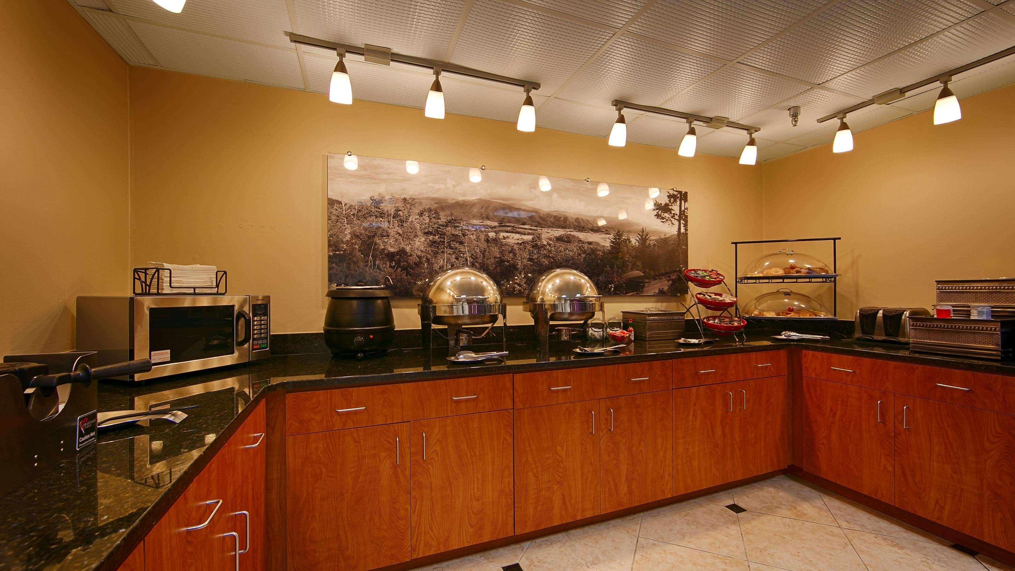 Best Western Plus Knoxville Cedar Bluff Exterior photo
