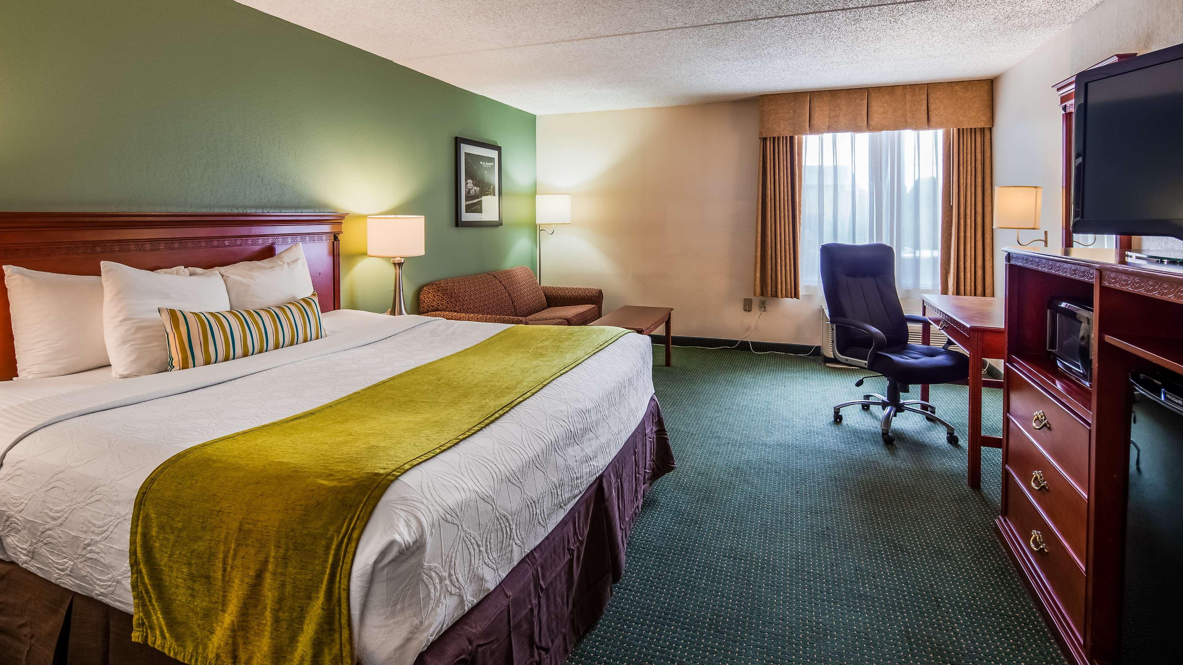 Best Western Plus Knoxville Cedar Bluff Exterior photo