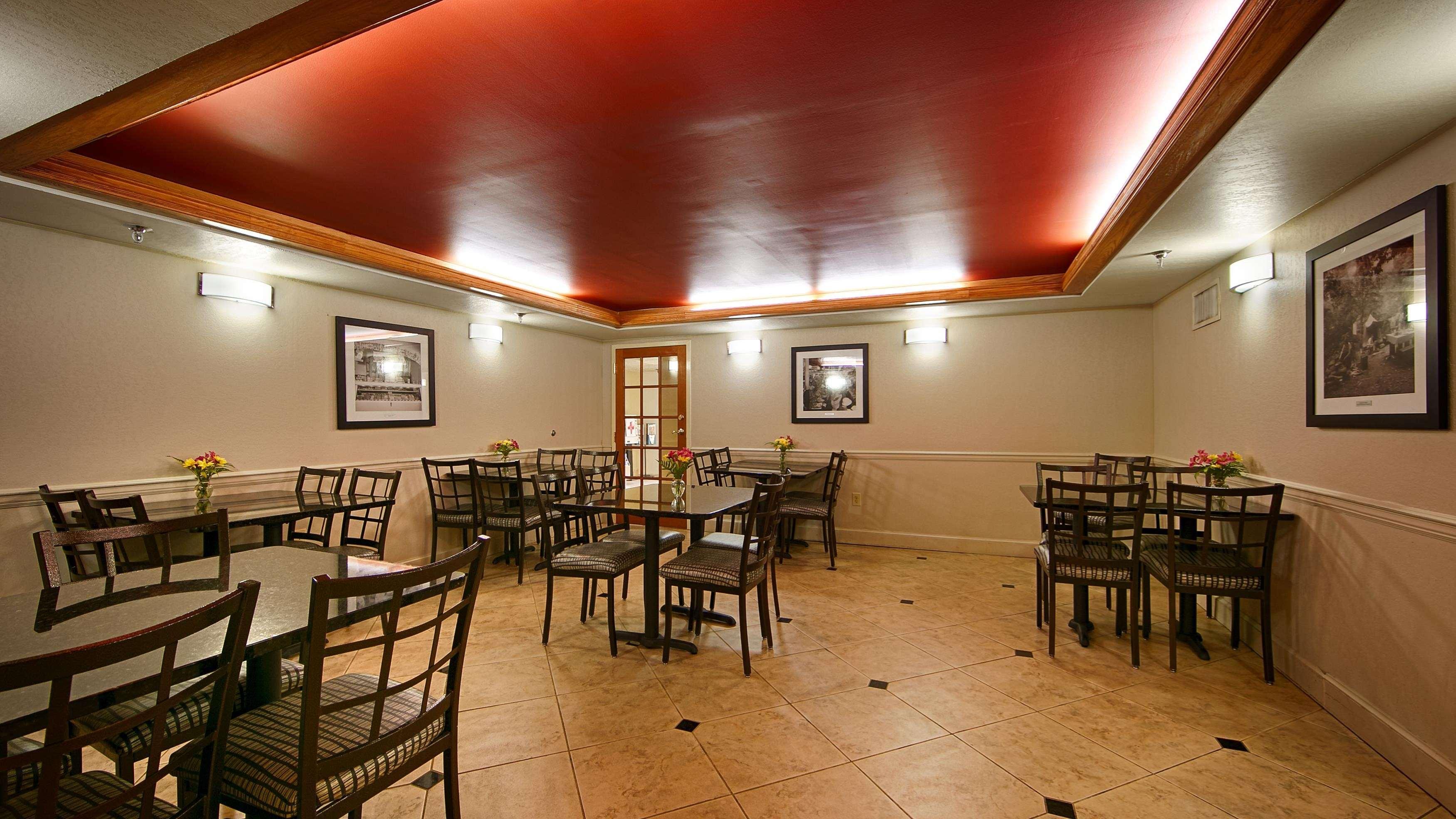 Best Western Plus Knoxville Cedar Bluff Exterior photo