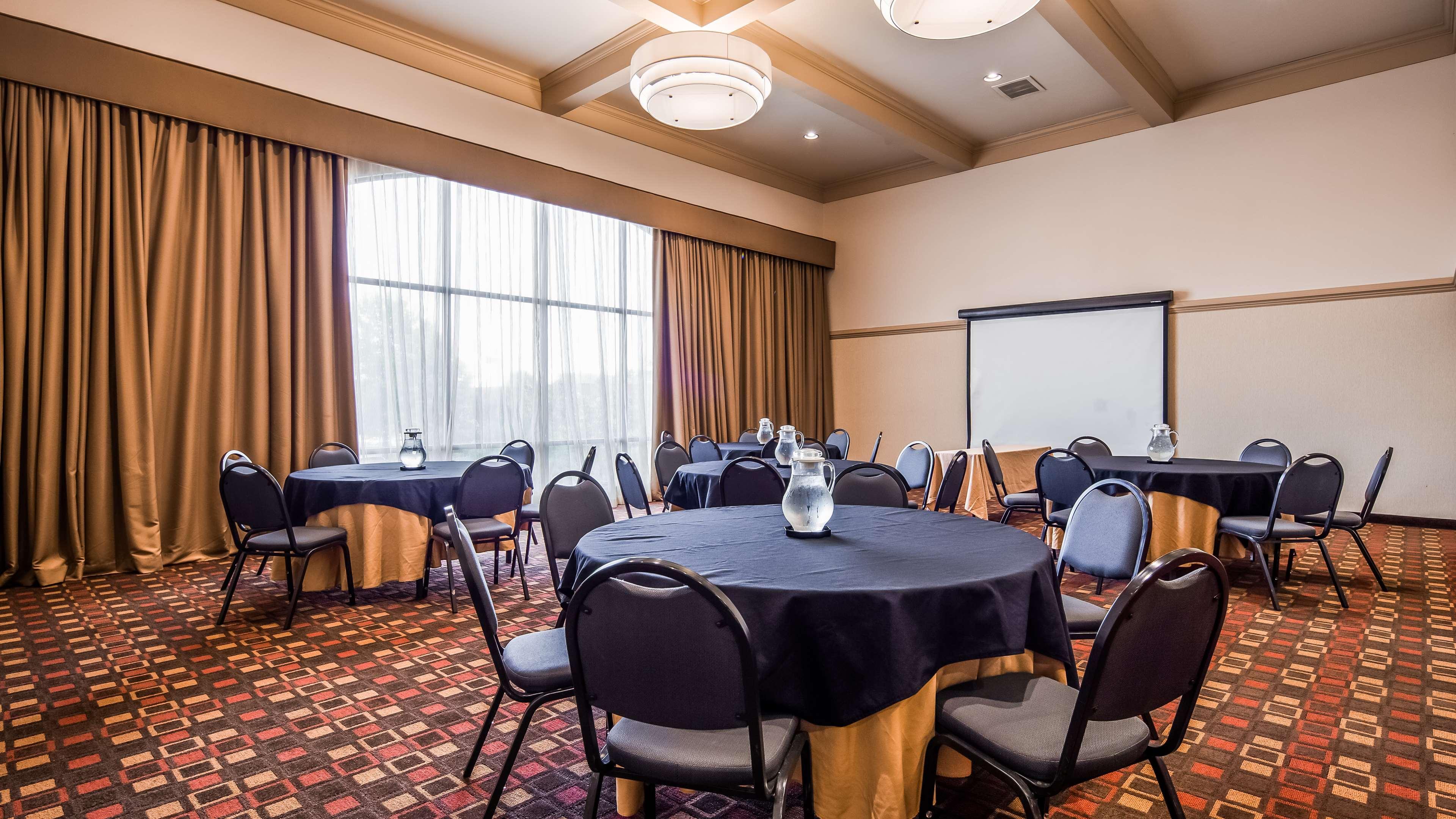 Best Western Plus Knoxville Cedar Bluff Exterior photo