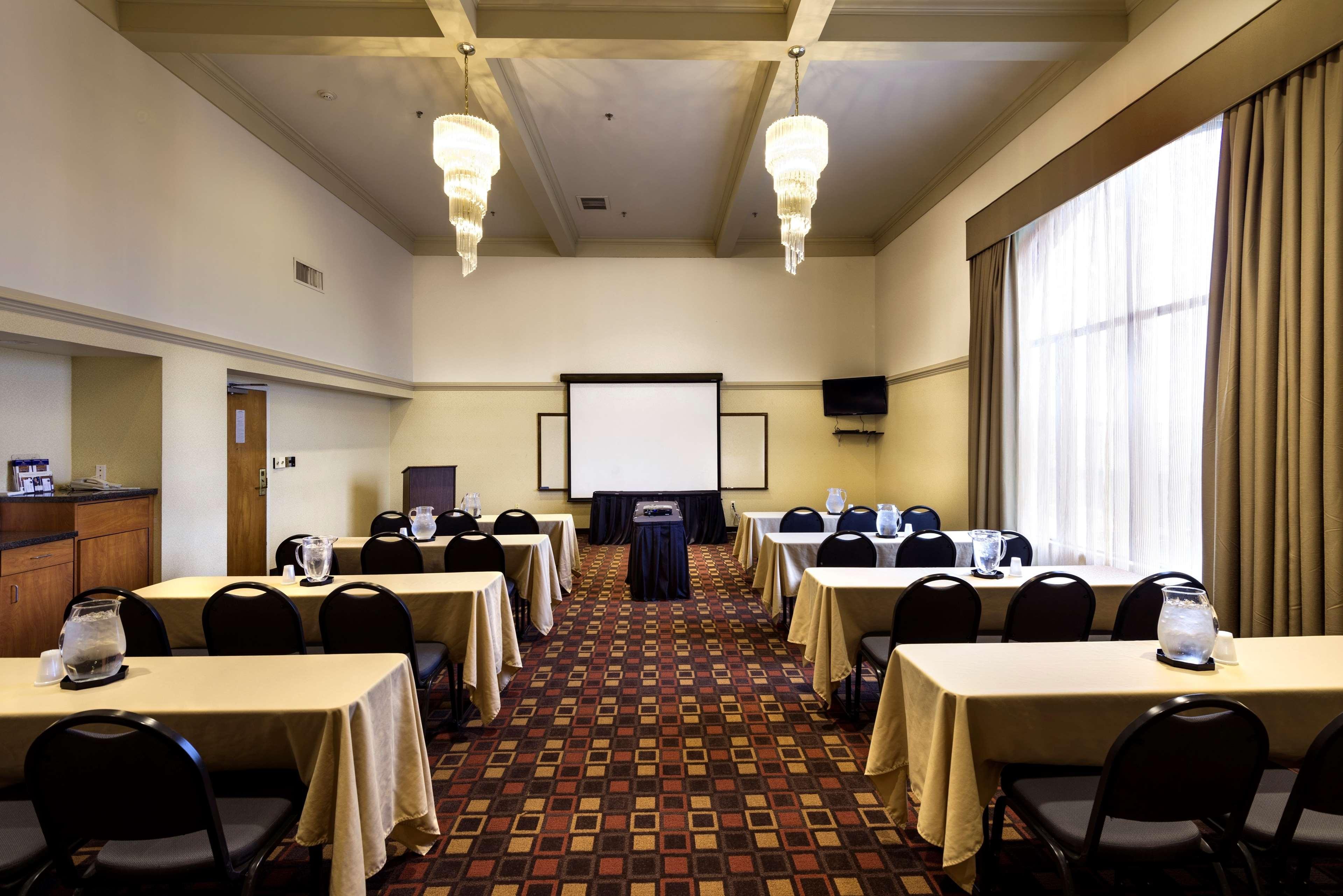 Best Western Plus Knoxville Cedar Bluff Exterior photo