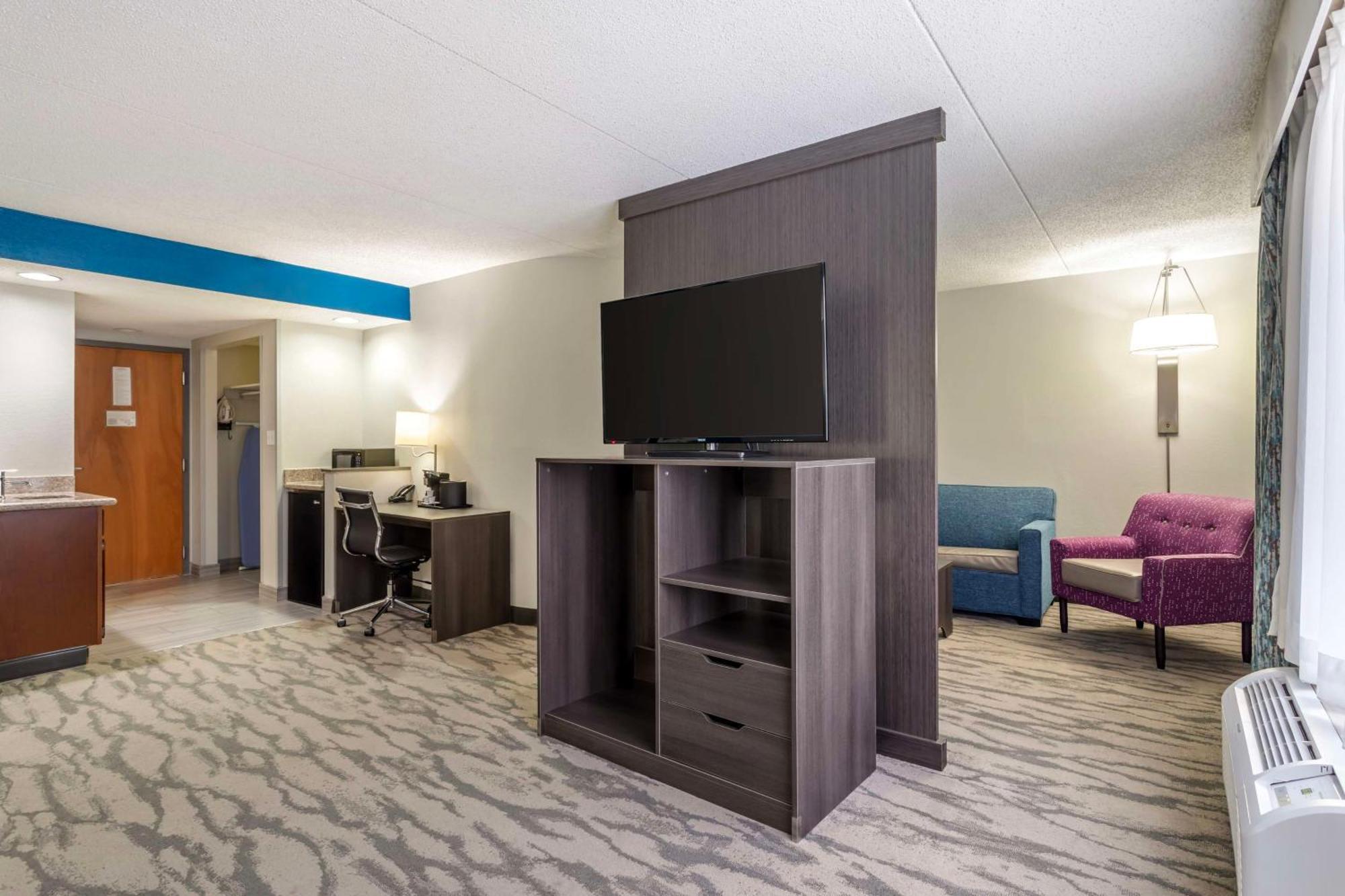 Best Western Plus Knoxville Cedar Bluff Exterior photo